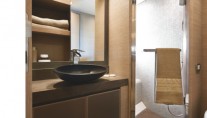 ESMERALDA OF LONDON -  VIP Bathroom